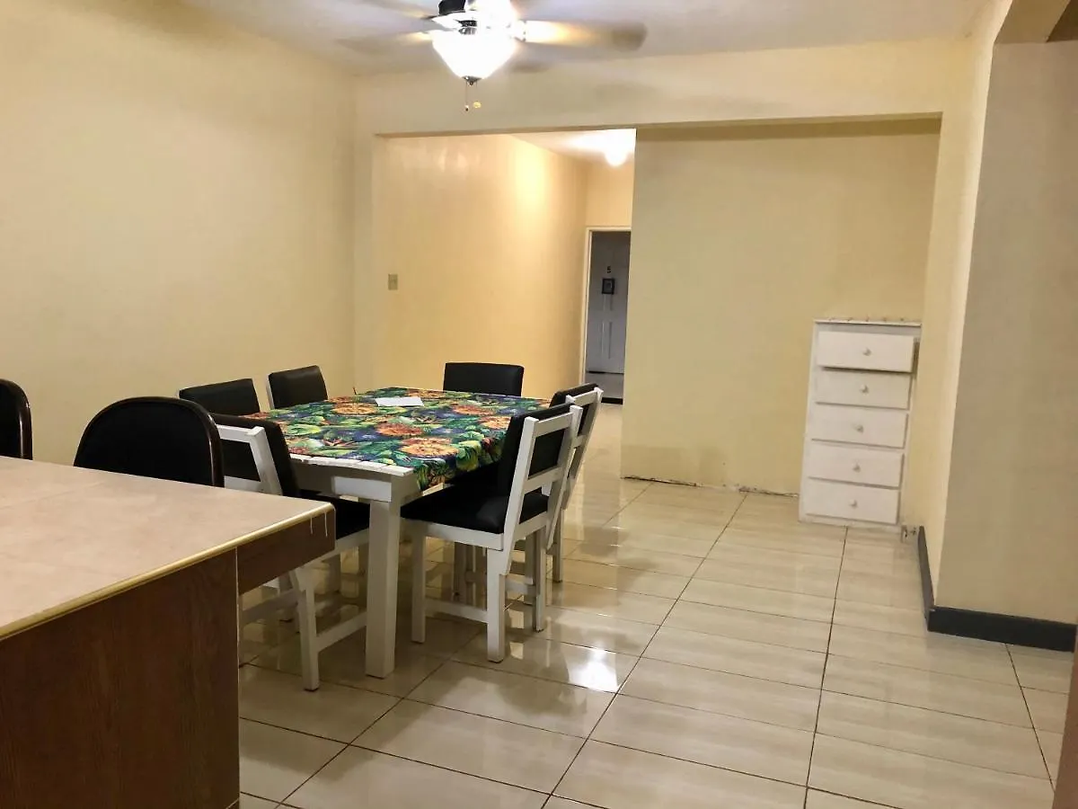 Apartment Ferienwohnung Pirate Palms Escape Kingston