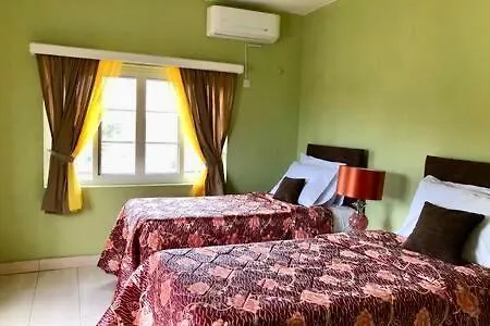 Ferienwohnung Pirate Palms Escape Kingston